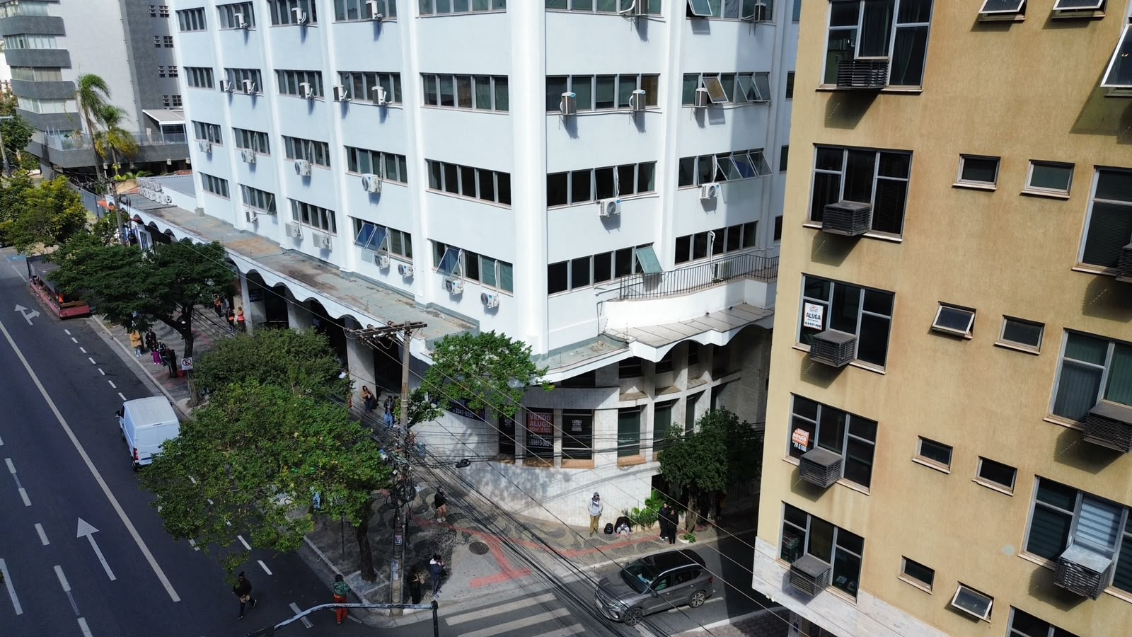 LOJA COMERCIAL DE ALTO PADRÃO COM 882M² I 3 PAVIMENTOS | 06 VAGAS | BAIRRO CRUZEIRO | BELO HORIZONTE/MG — Imagem